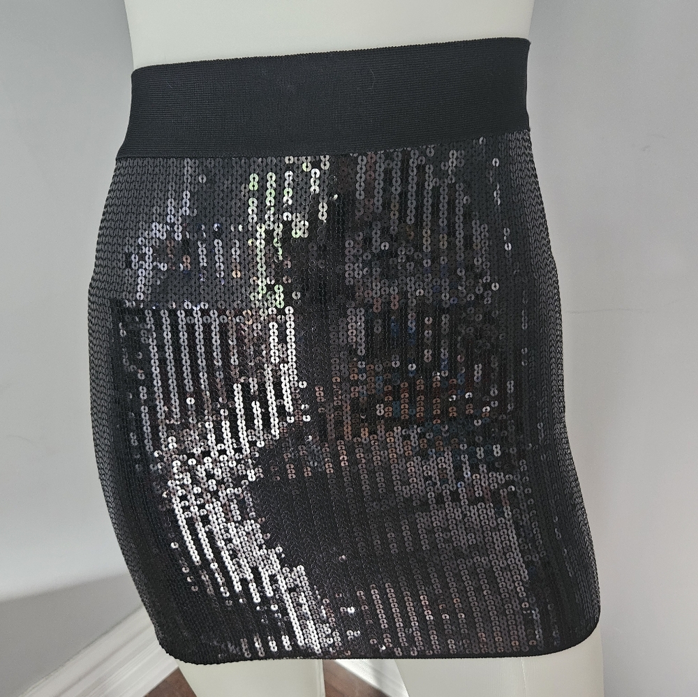 Bebe skirt